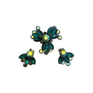 Vintage Green Aurora Borealis Rhinestone Brooch and earrings signed Celebrity